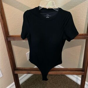 Black short sleeve bramisuit